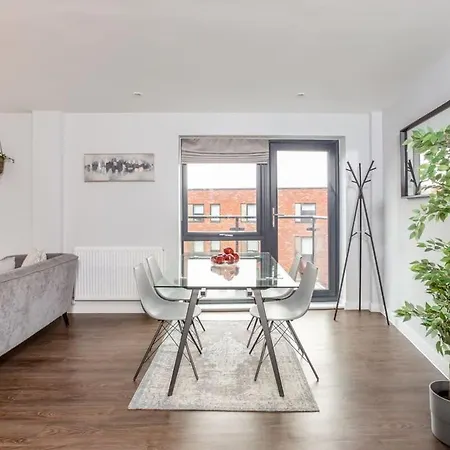Stayzeni, Ouse Court Fantastic 2 Bed Flat * 约克