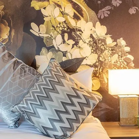 Stayzeni, Ouse Court Fantastic 2 Bed Flat *