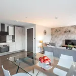 Stayzeni, Ouse Court Fantastic 2 Bed Flat
