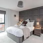 Stayzeni, Ouse Court Fantastic 2 Bed Flat * 요크